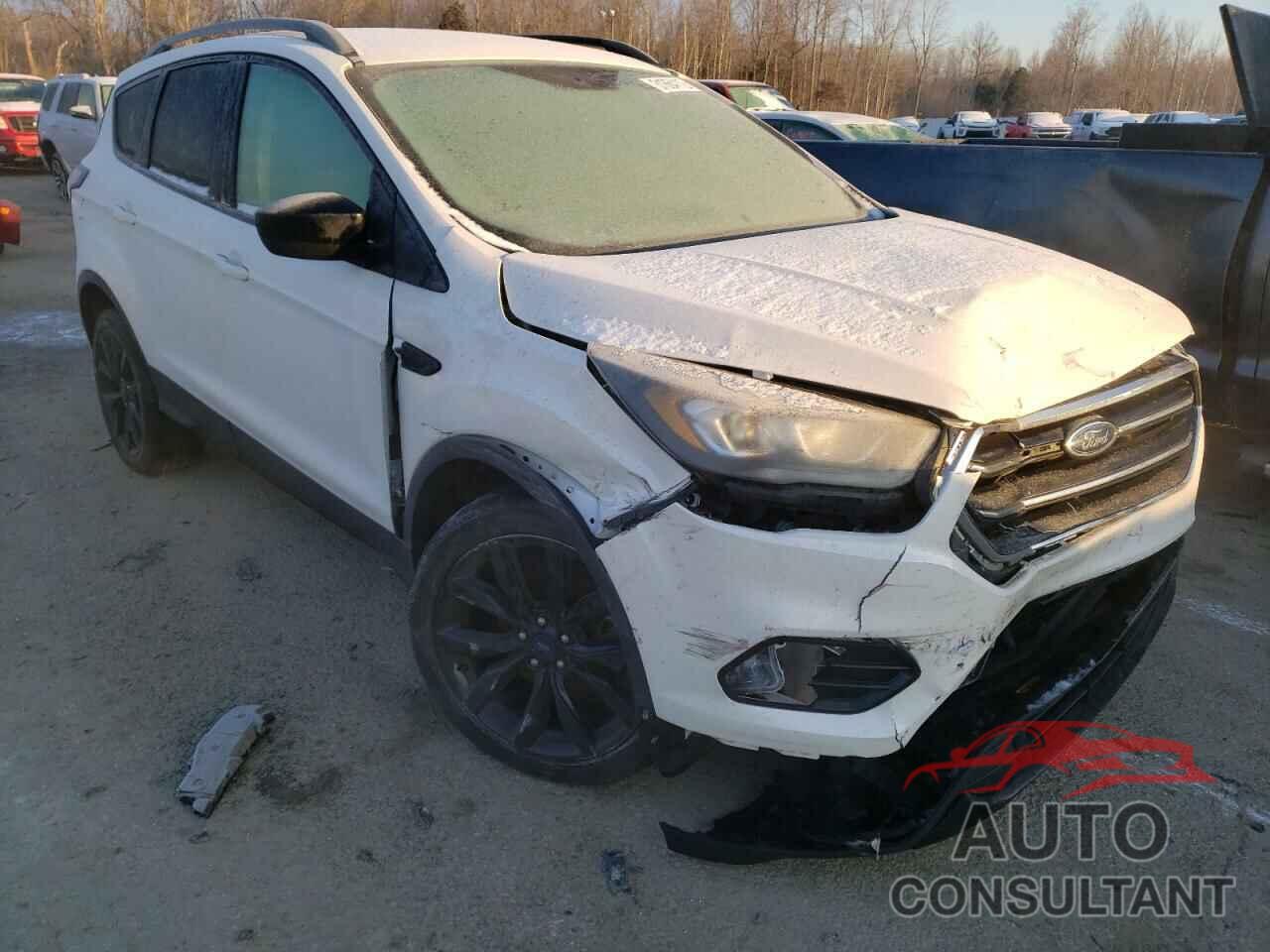 FORD ESCAPE 2017 - 1FMCU0GD0HUB39930