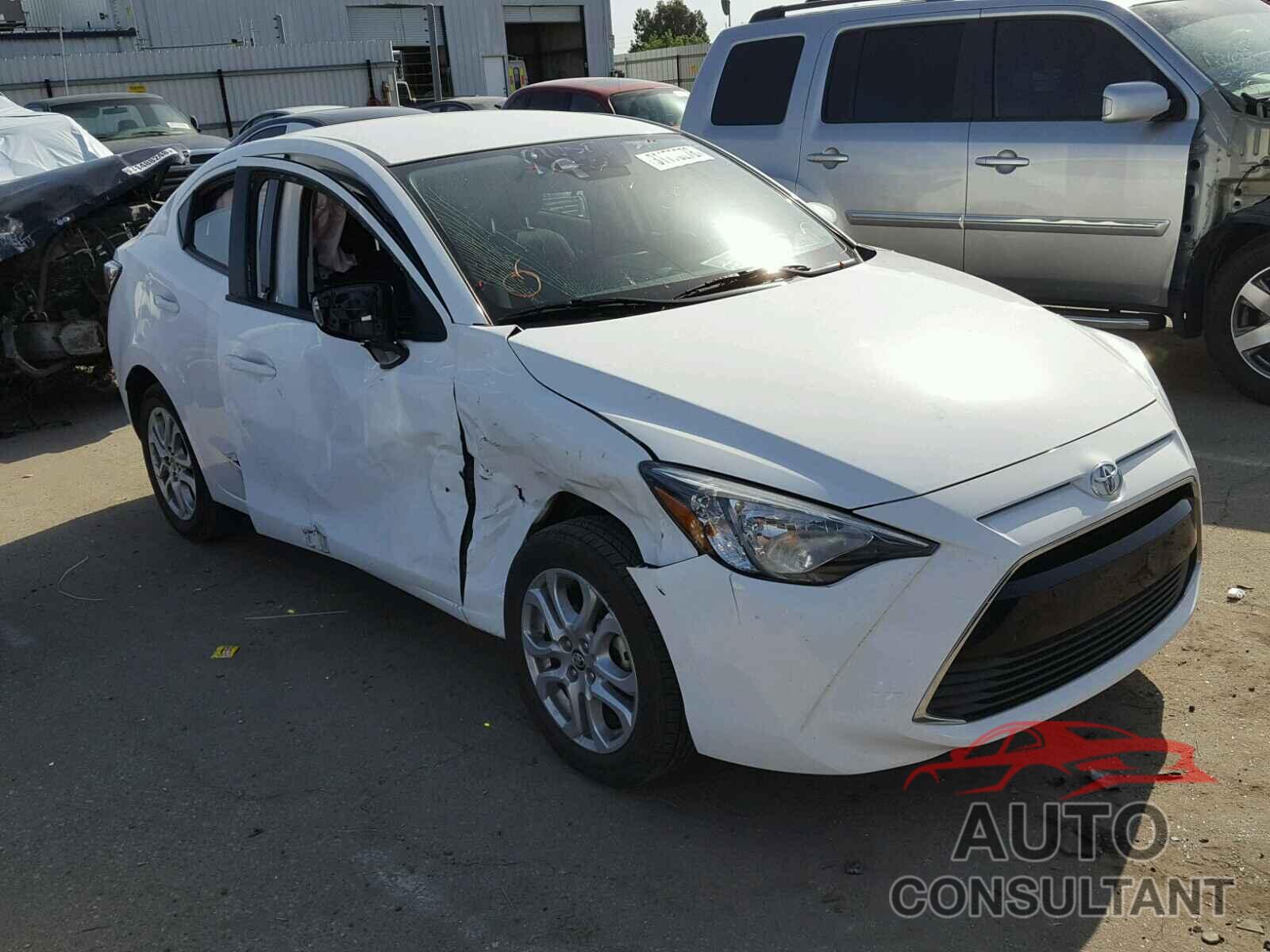 TOYOTA YARIS 2017 - 3MYDLBYV7HY167527
