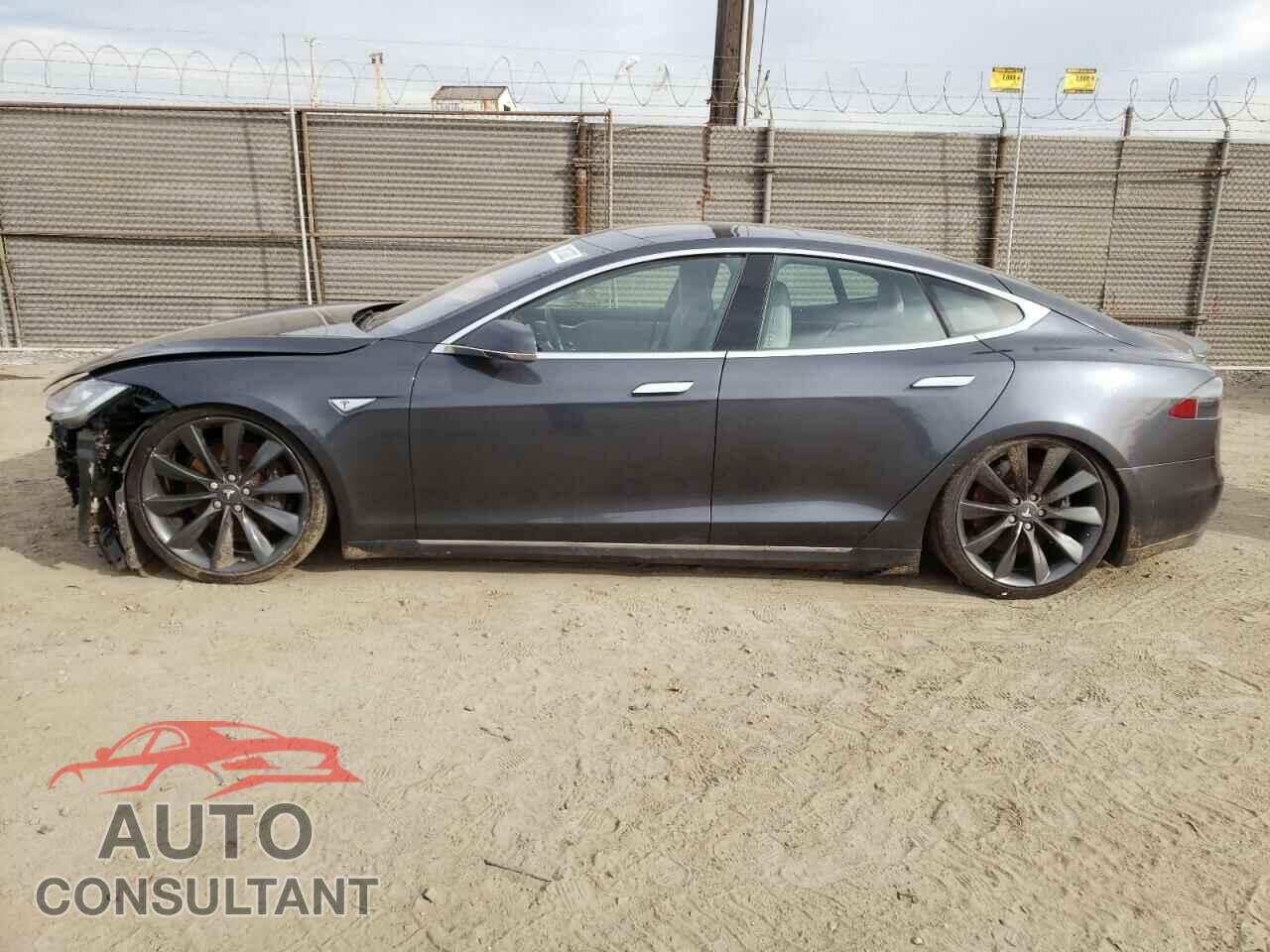 TESLA MODEL S 2015 - 2T3W1RFV4KW018059