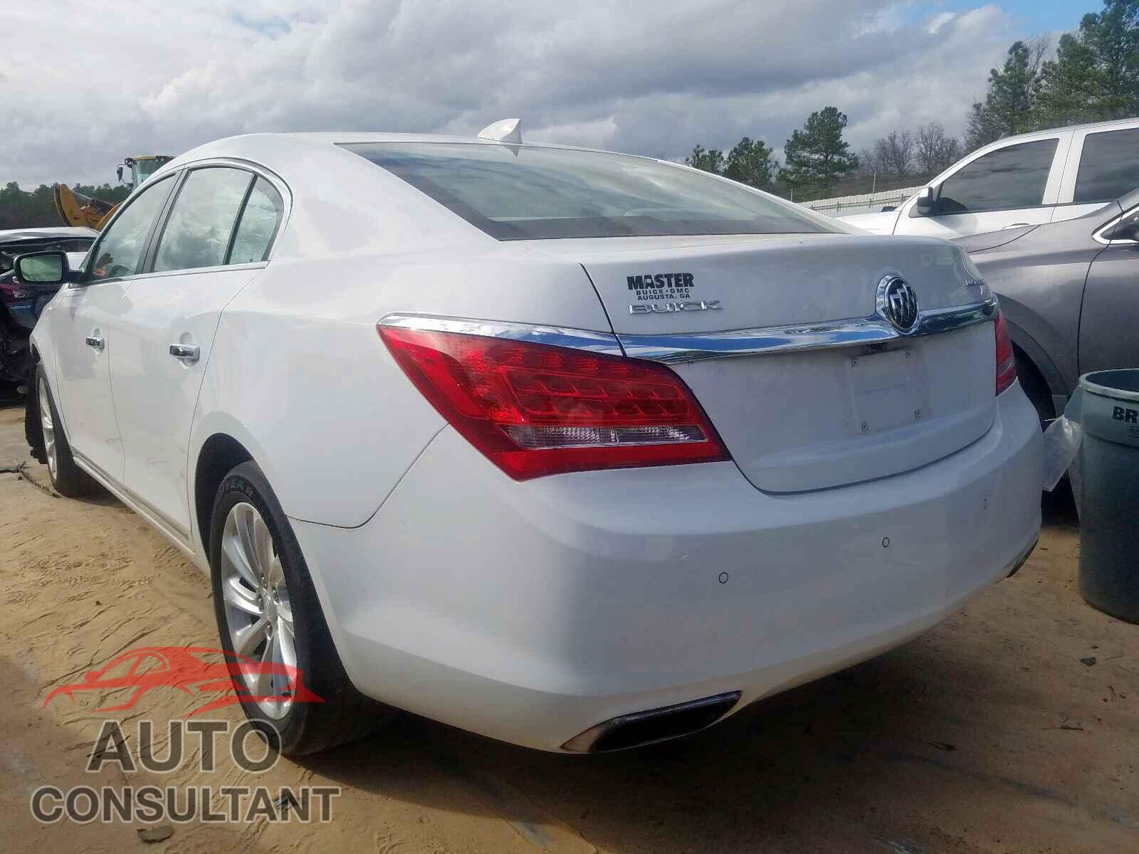 BUICK LACROSSE 2015 - 5YJ3E1EA2LF737762