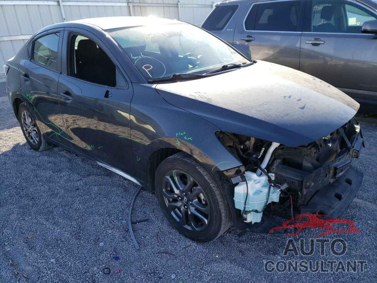 TOYOTA YARIS 2019 - 3MYDLBYV8KY523491