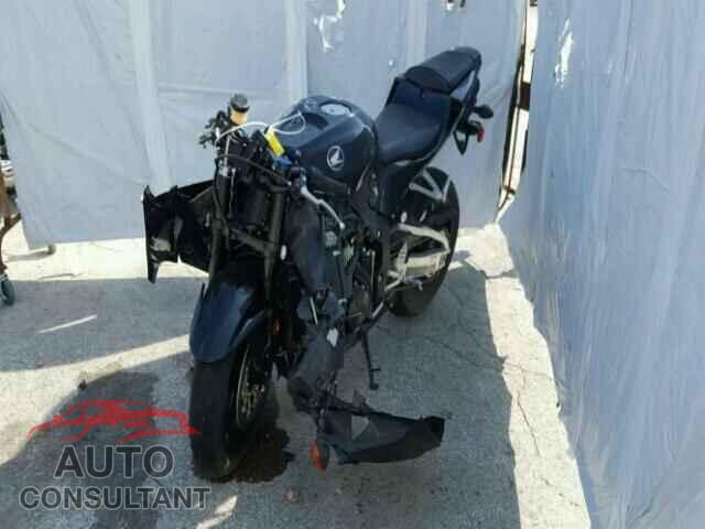 HONDA CBR CYCLE 2015 - JH2PC4004FK801127