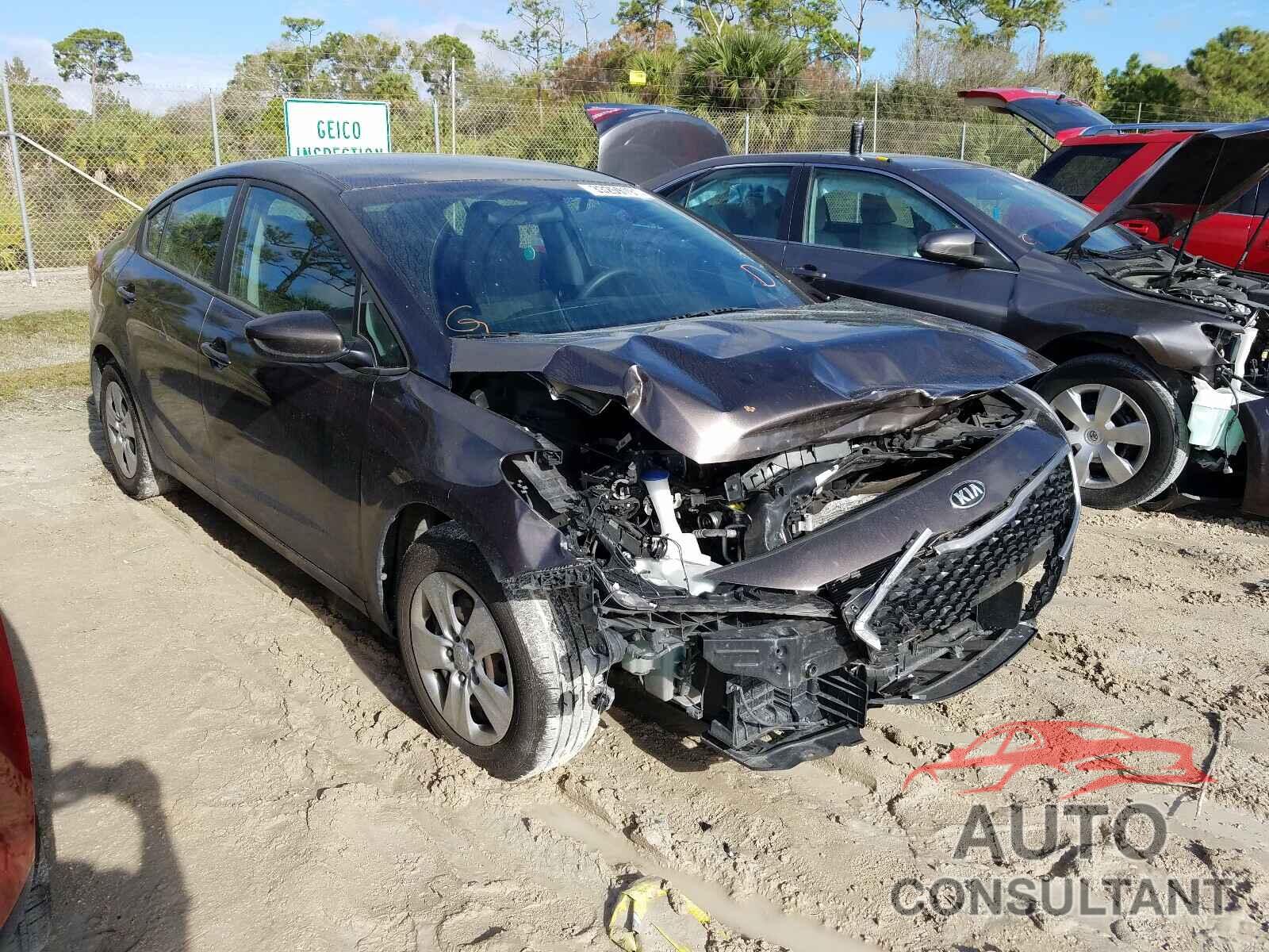 KIA FORTE 2018 - 3KPFK4A71JE168696