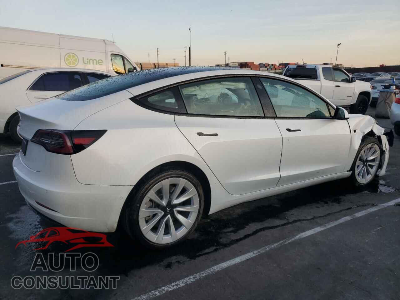 TESLA MODEL 3 2022 - 5YJ3E1EA4NF143273