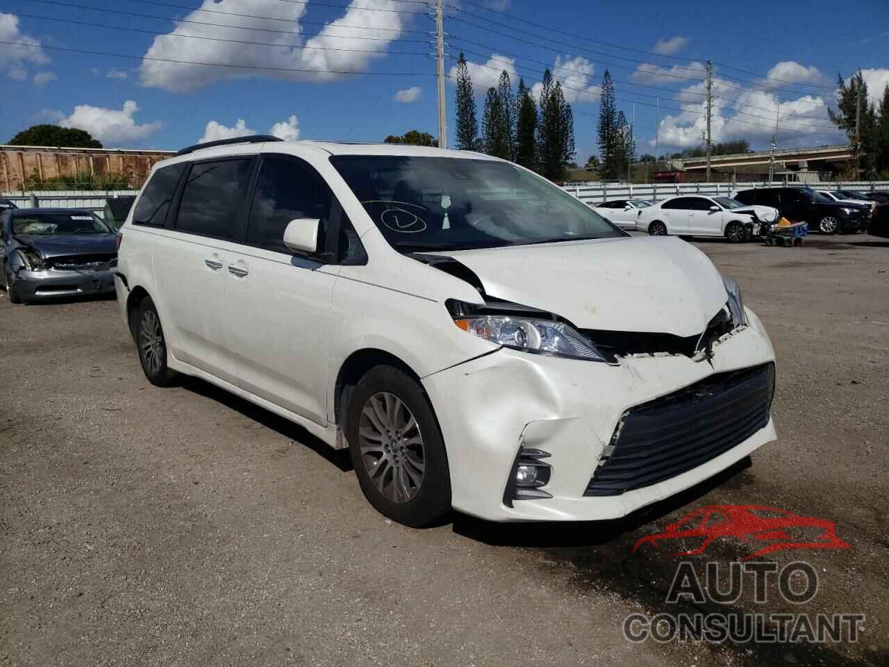 TOYOTA SIENNA 2018 - 5TDYZ3DC9JS964125