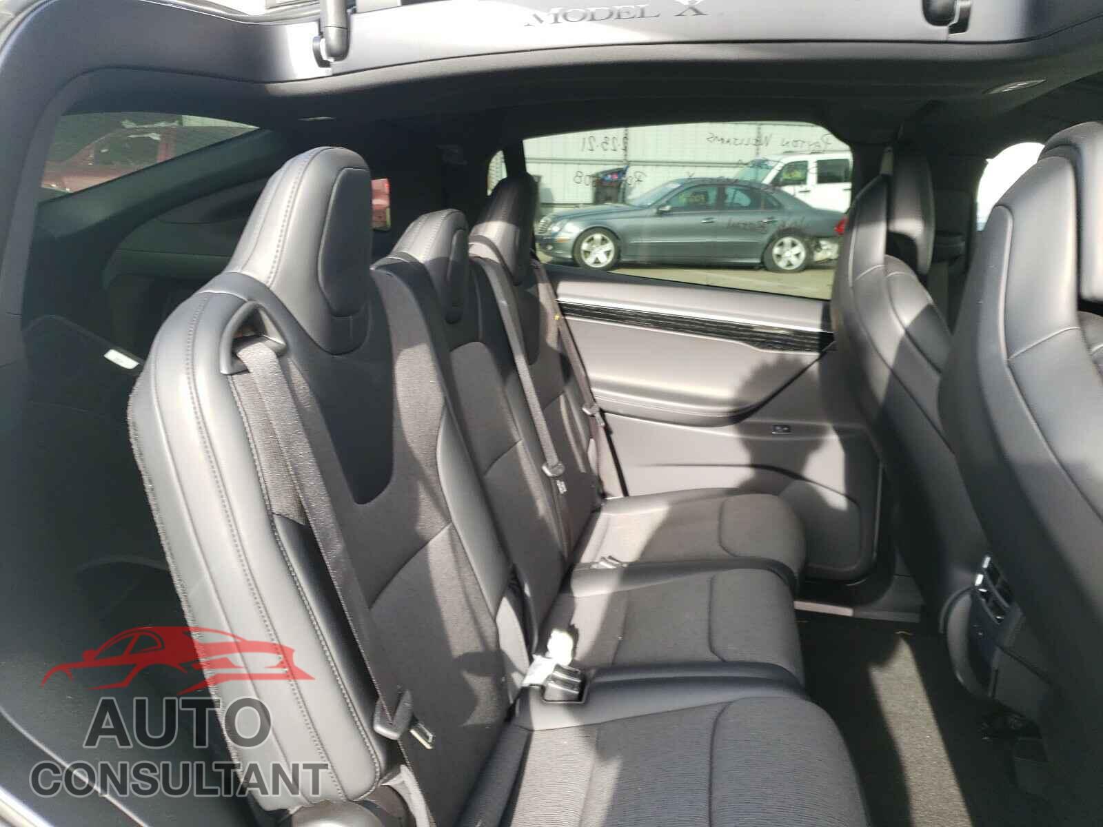 TESLA MODEL X 2017 - 5YJXCDE27HF060149