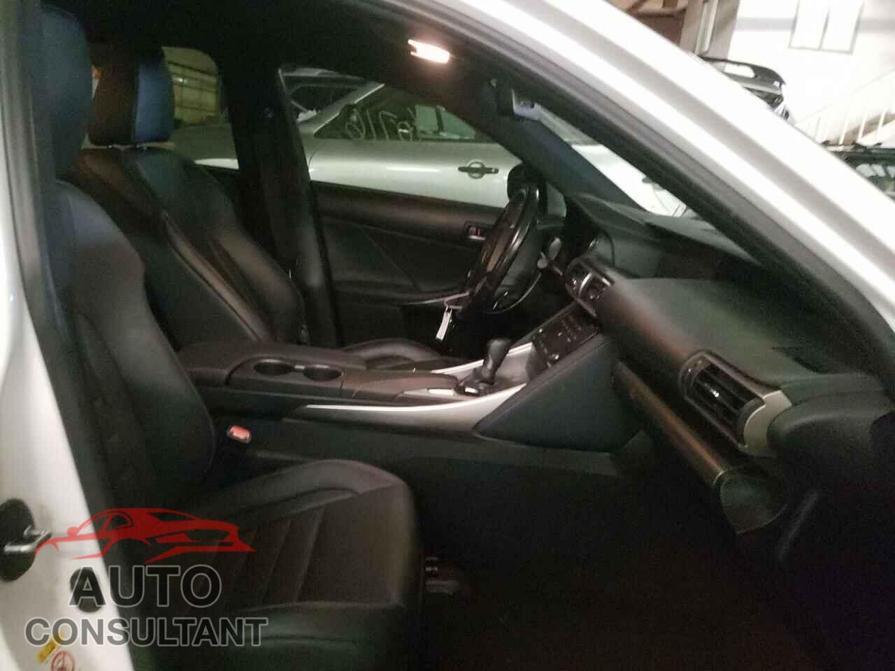 LEXUS IS 2017 - JTHCM1D24H5020378
