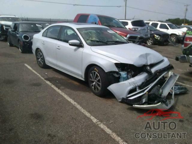 VOLKSWAGEN JETTA 2017 - 3VWDB7AJ4HM243831