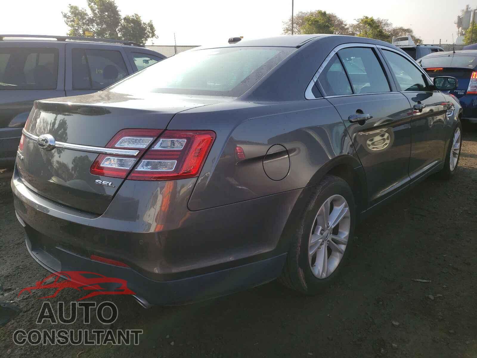 FORD TAURUS 2017 - 1FAHP2E82HG105754