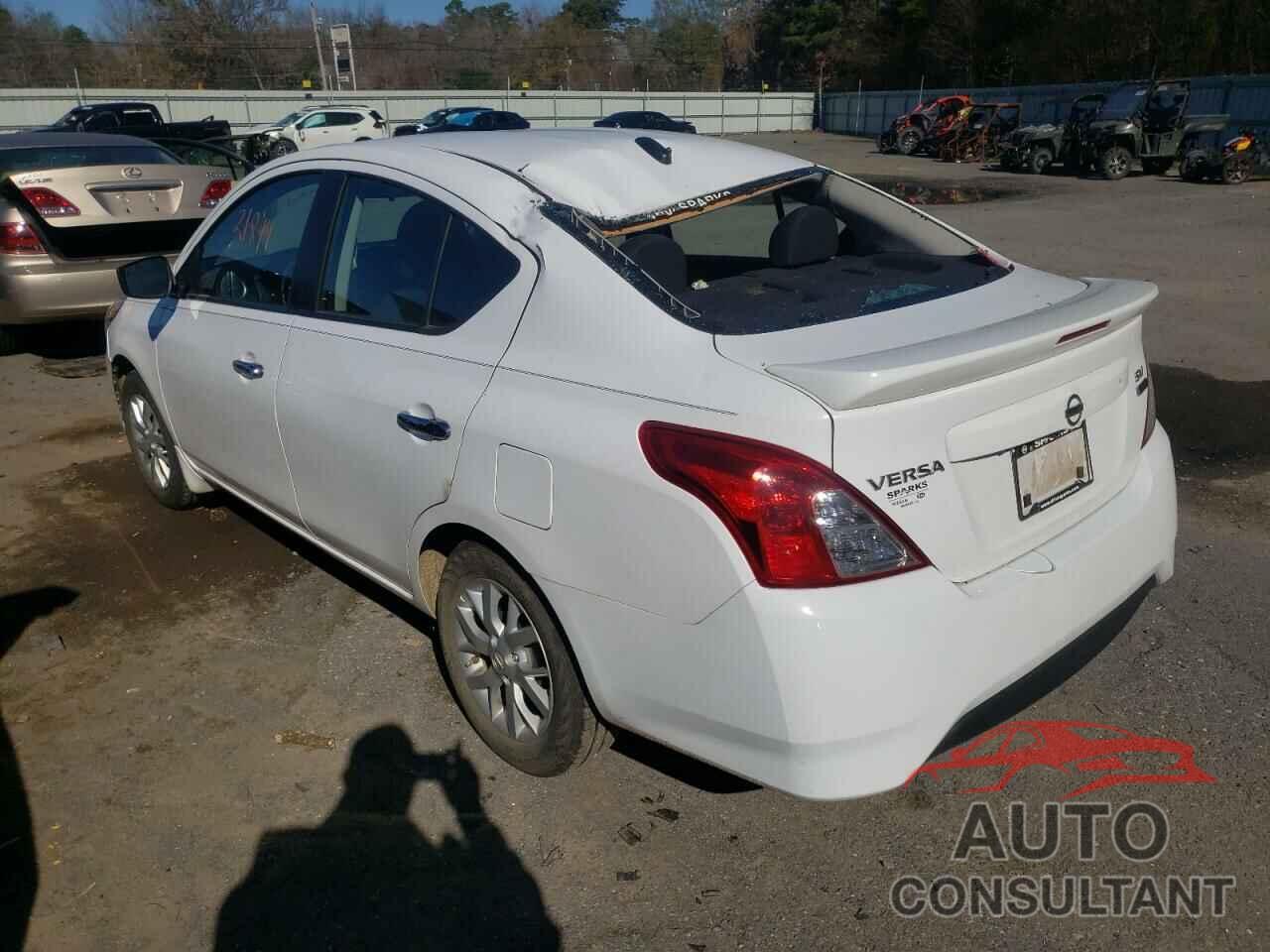 NISSAN VERSA 2018 - 3N1CN7AP1JL832618