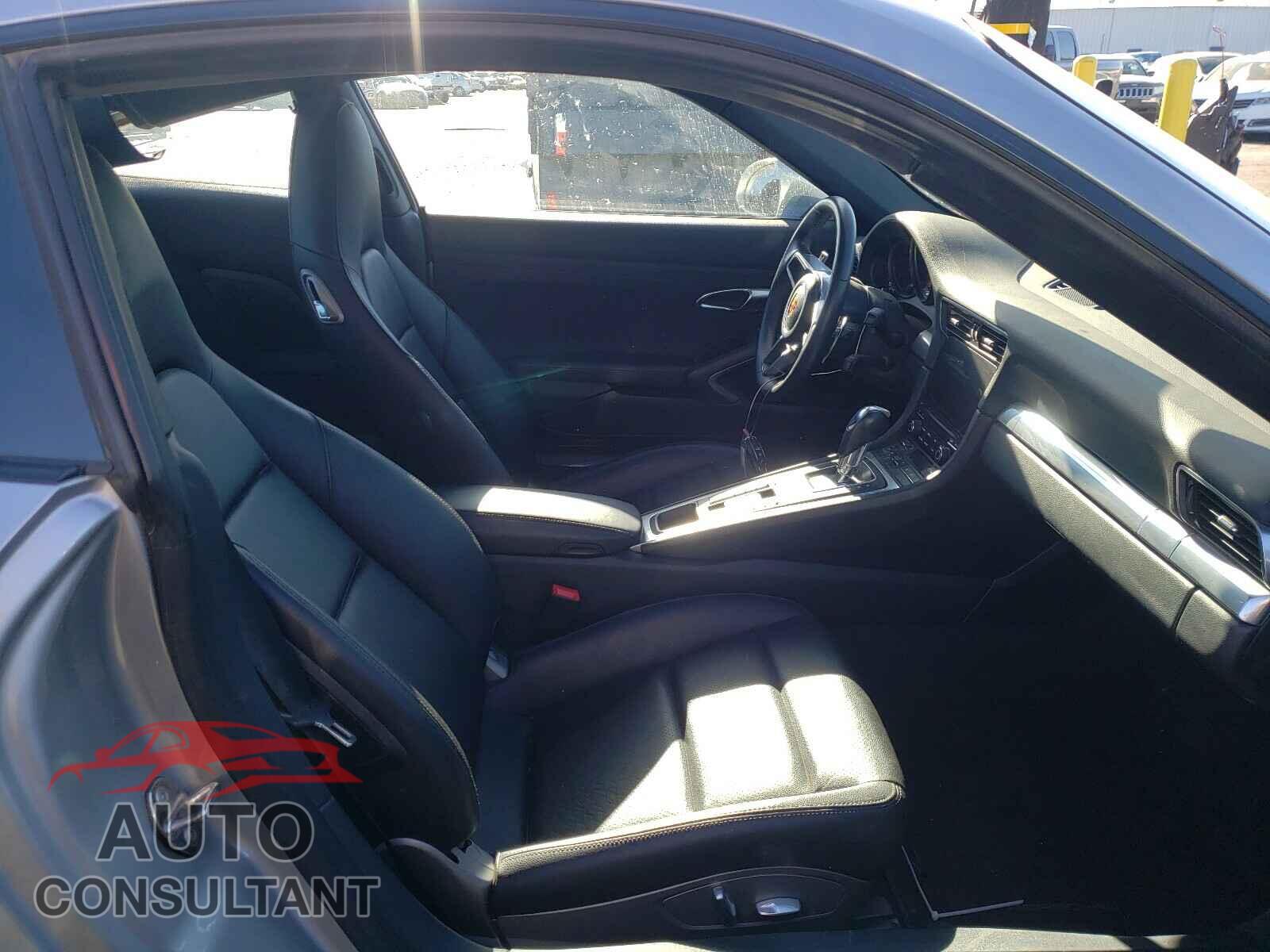 PORSCHE 911 2019 - WP0AA2A95KS104002