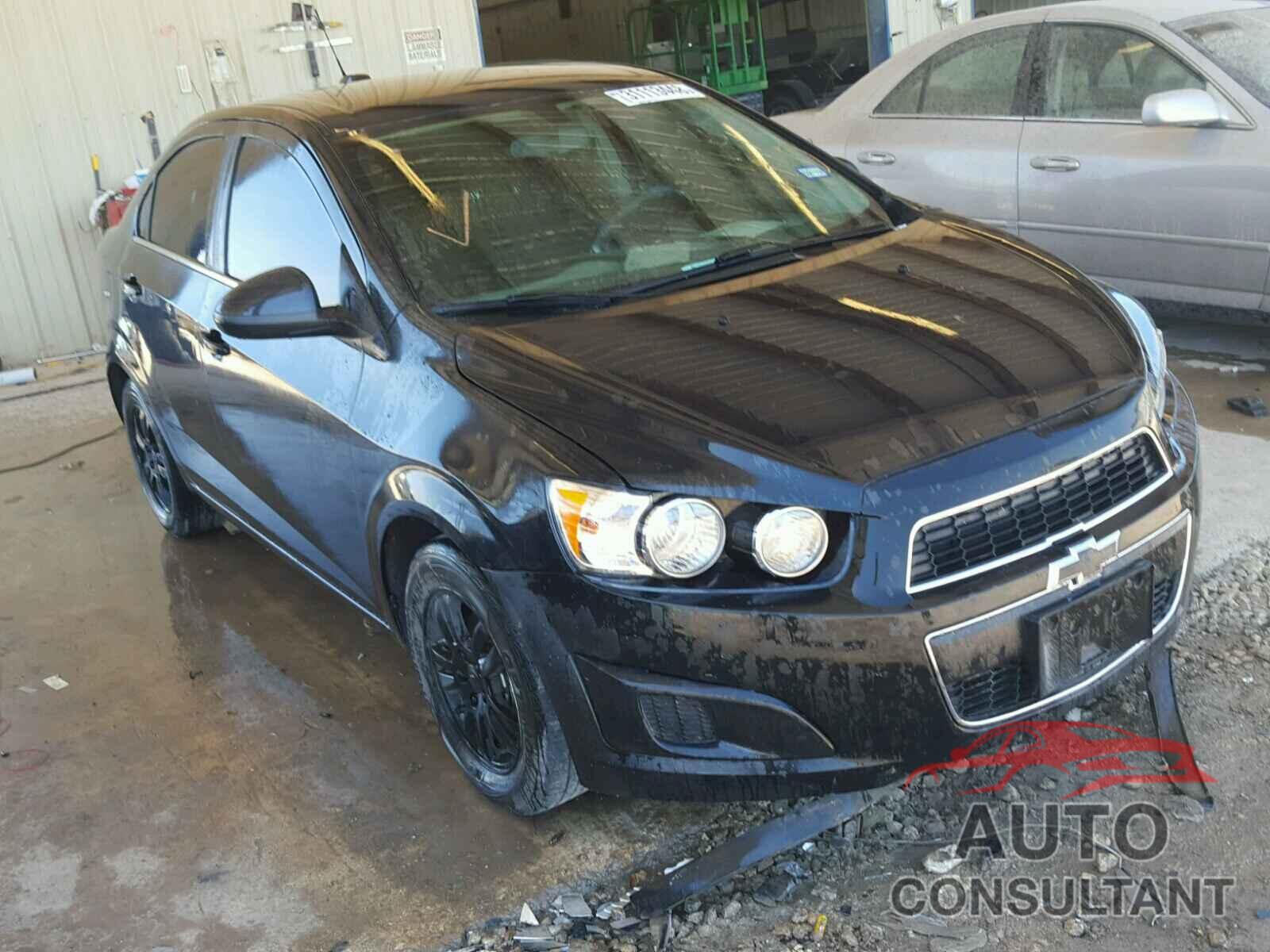 CHEVROLET SONIC 2015 - 1G1JC5SH6F4179361