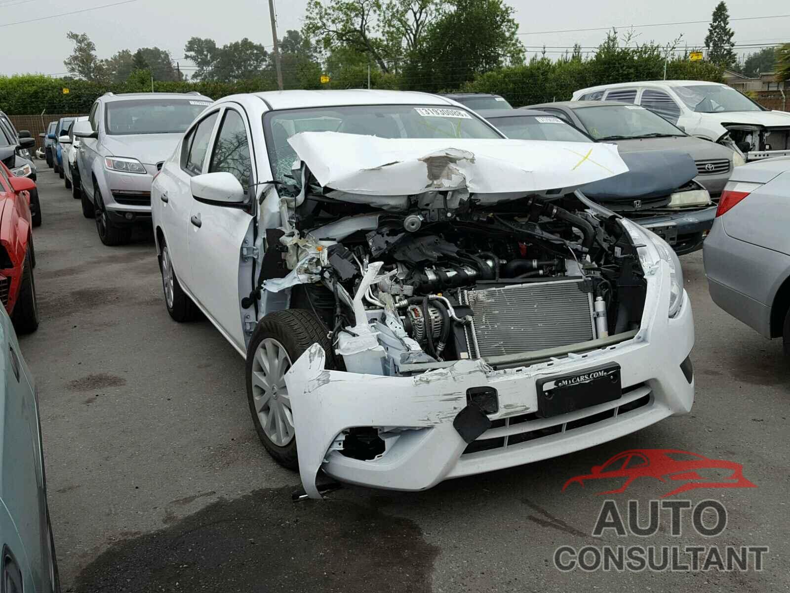 NISSAN VERSA 2018 - 3N1CN7AP5JL829432