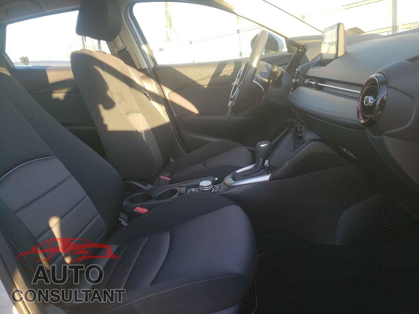 MAZDA CX-3 2018 - JM1DKFB7XJ0321344