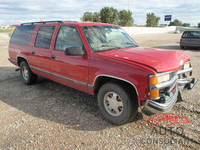 CHEVROLET SUBURBAN 1998 - 4T1G11AK7MU496796