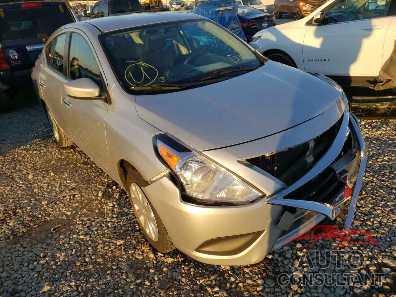 NISSAN VERSA 2018 - 3N1CN7AP9JL809927