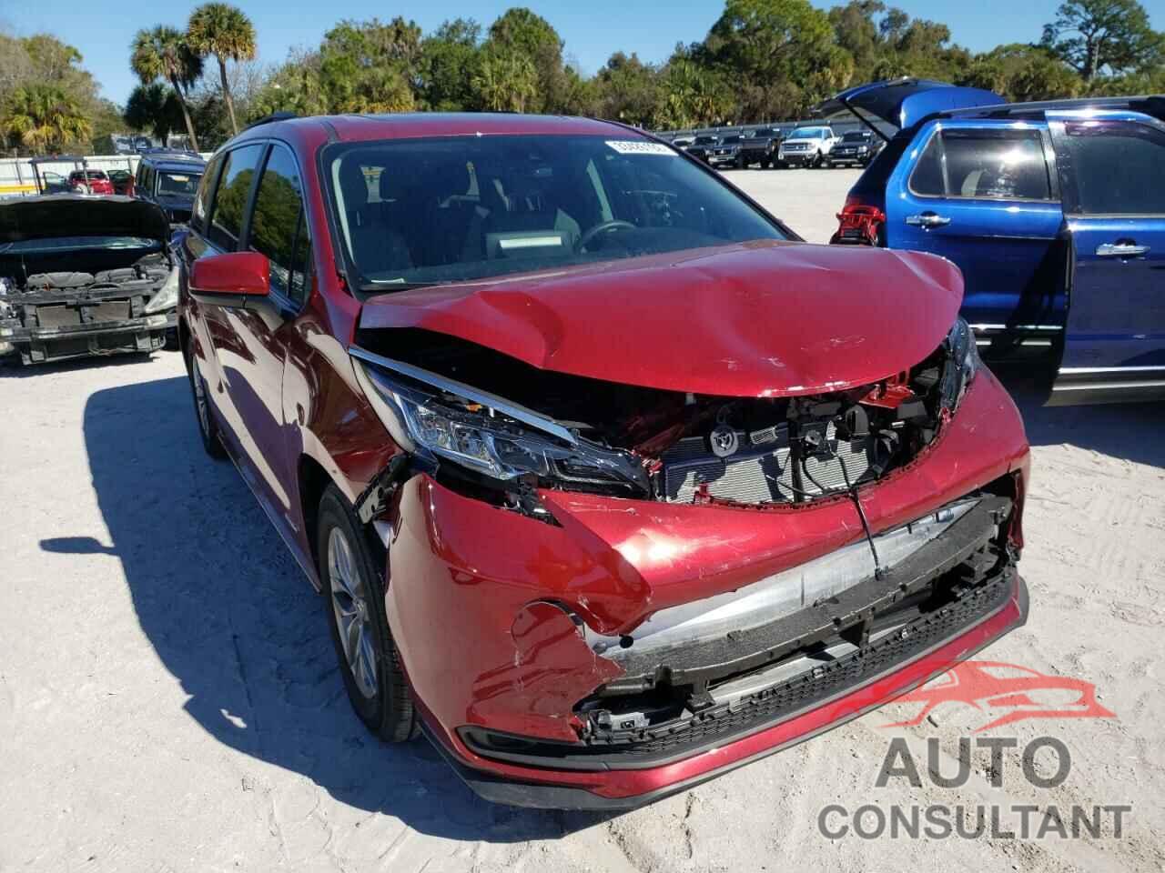 TOYOTA SIENNA 2021 - 5TDBSKFC7MS023391