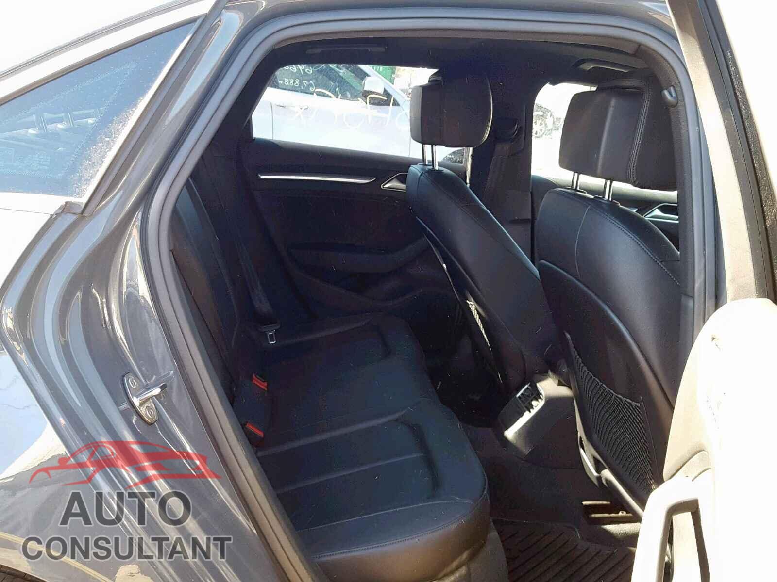 AUDI A3 2018 - KMHRB8A35LU031696