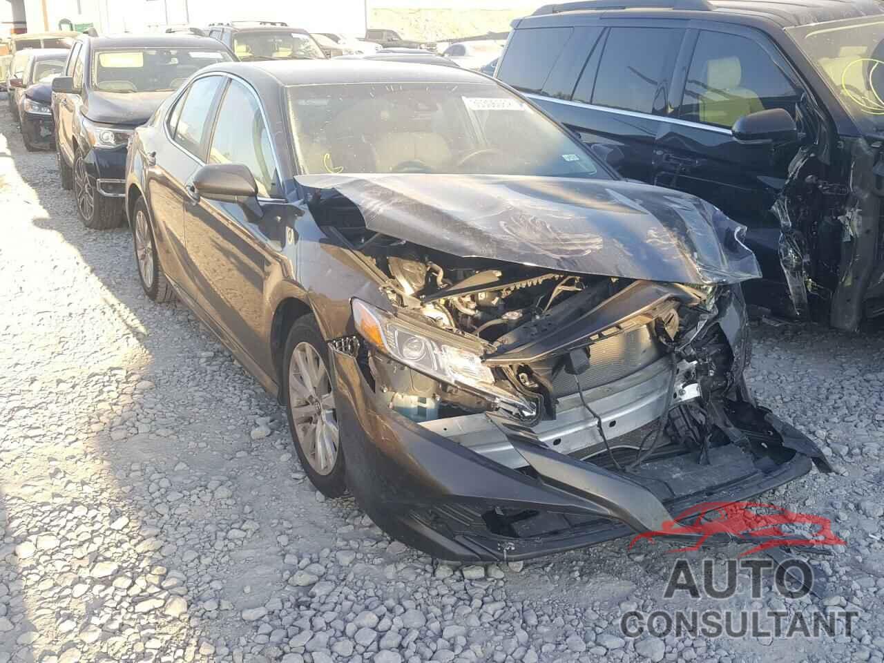 TOYOTA CAMRY 2018 - 4T1B11HK4JU054456