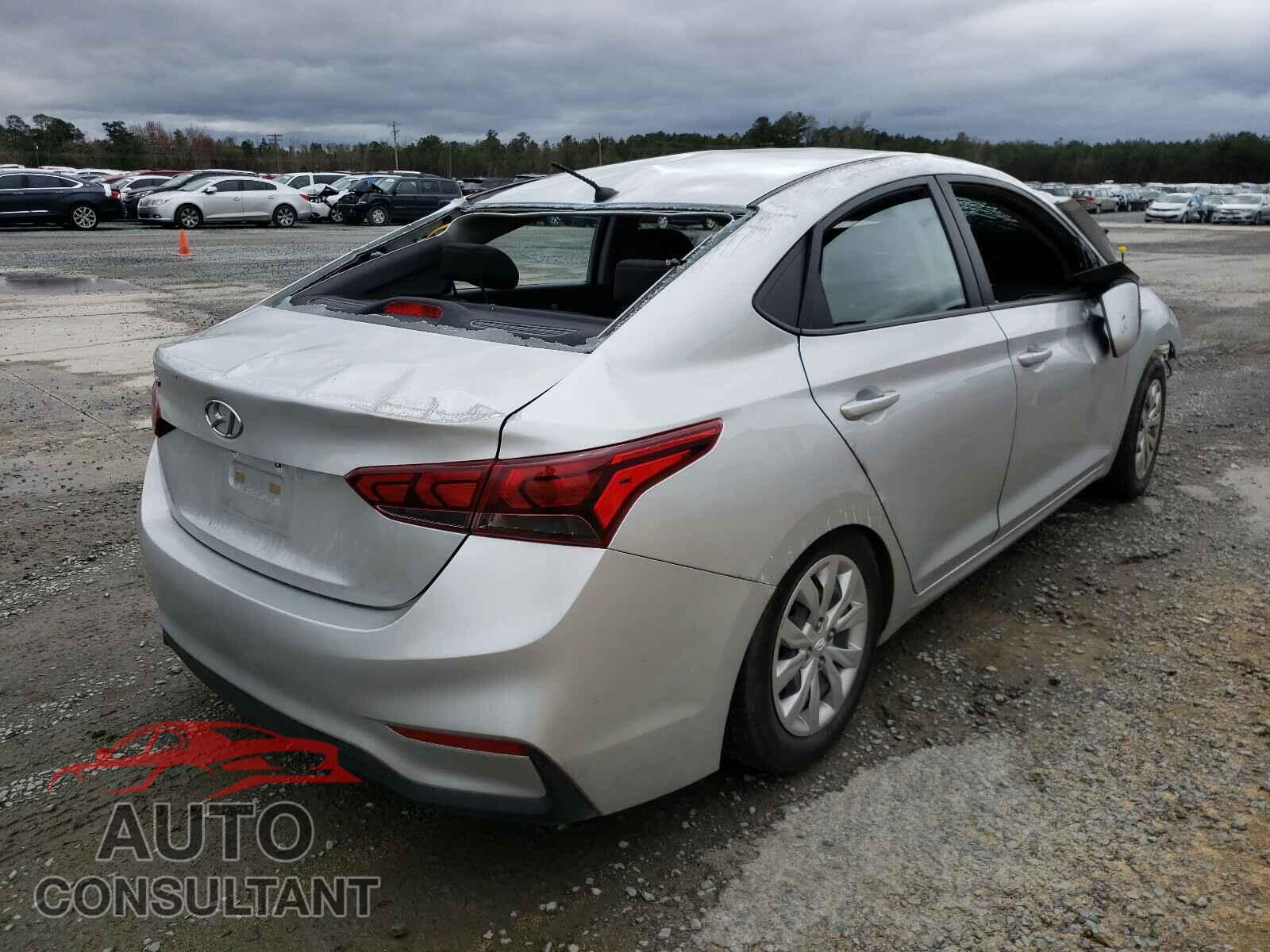 HYUNDAI ACCENT 2018 - 3KPC24A37JE028054