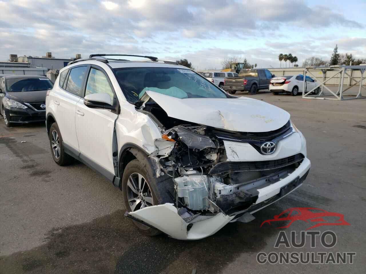 TOYOTA RAV4 2016 - JTMWFREV8GJ063529