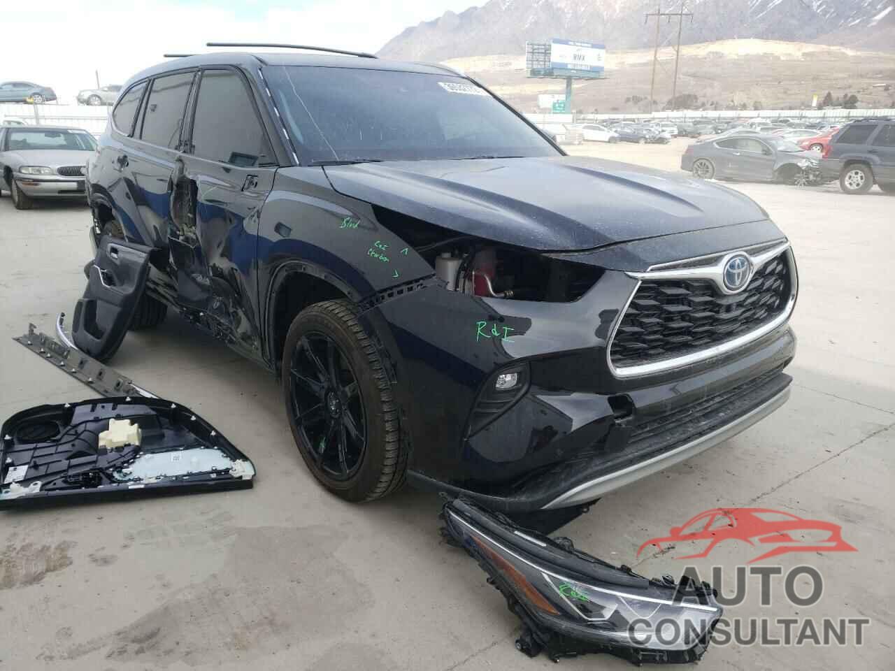 TOYOTA HIGHLANDER 2021 - 5TDEBRCH2MS053727
