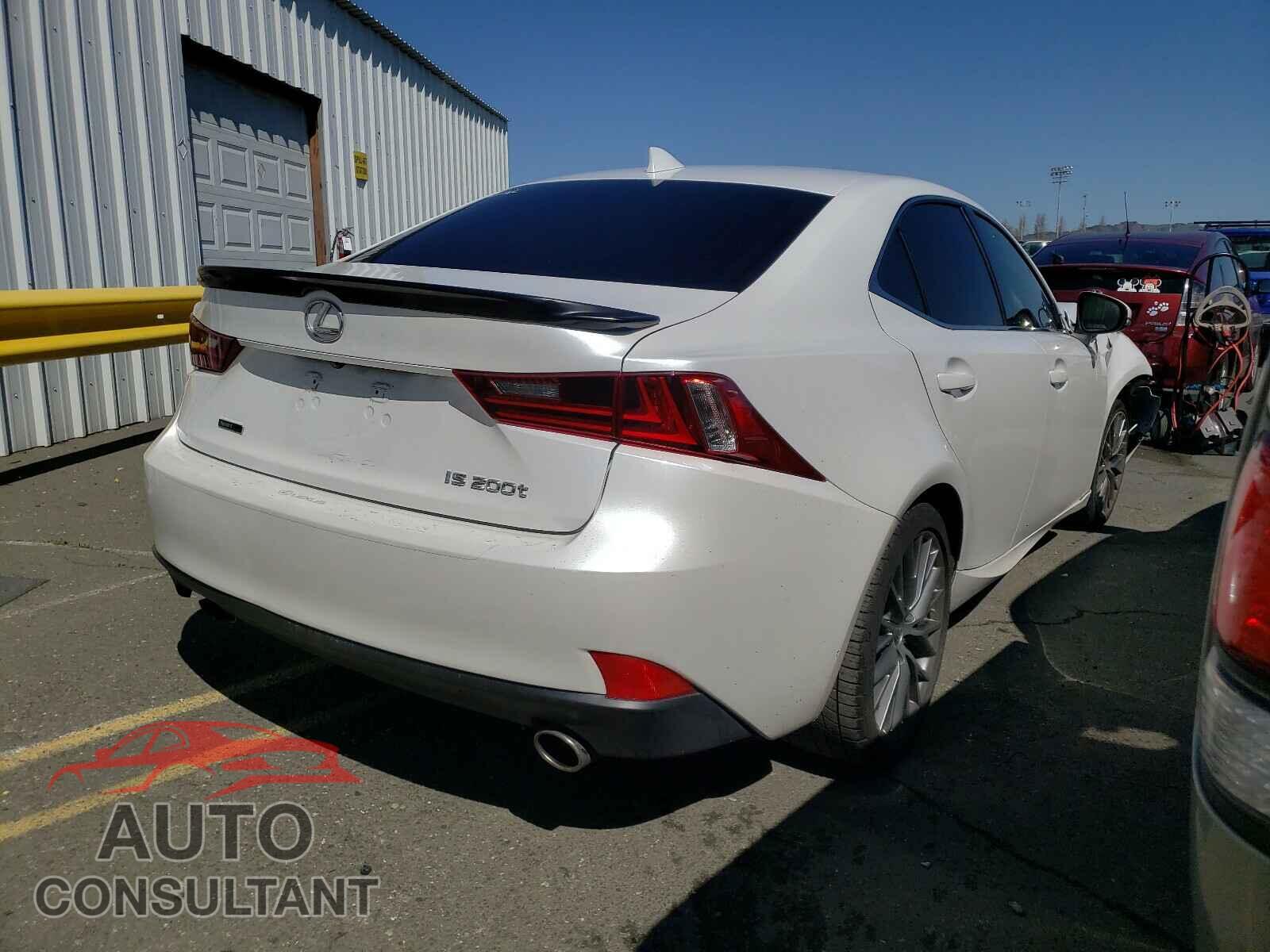 LEXUS IS 2016 - JTHBA1D29G5014577