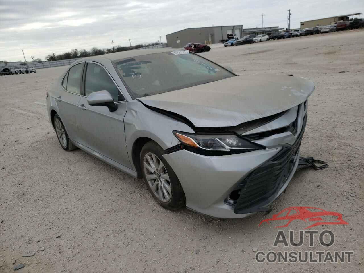 TOYOTA CAMRY 2018 - 4T1B11HK0JU621469