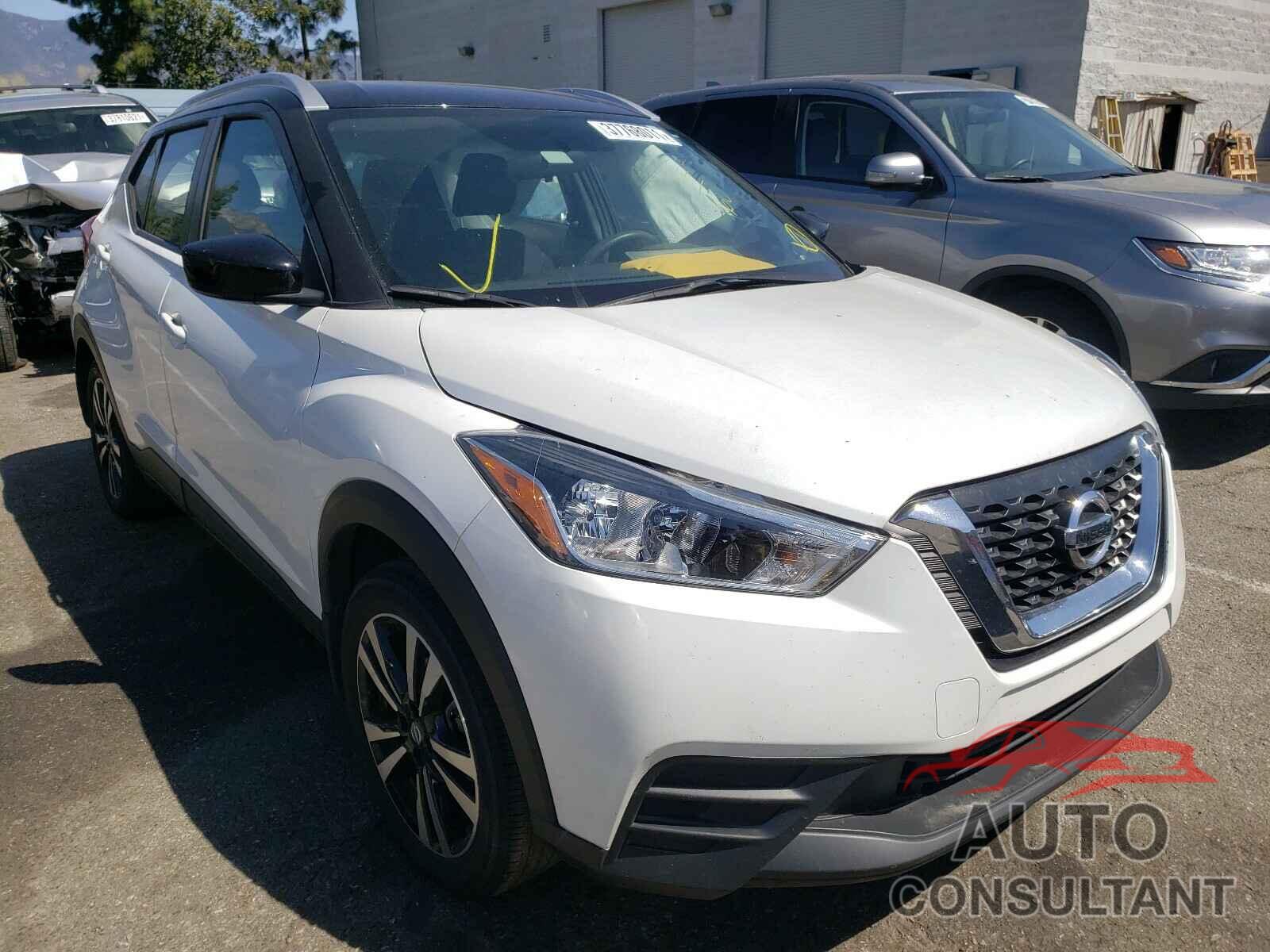 NISSAN KICKS 2018 - 3N1CP5CU0JL503863