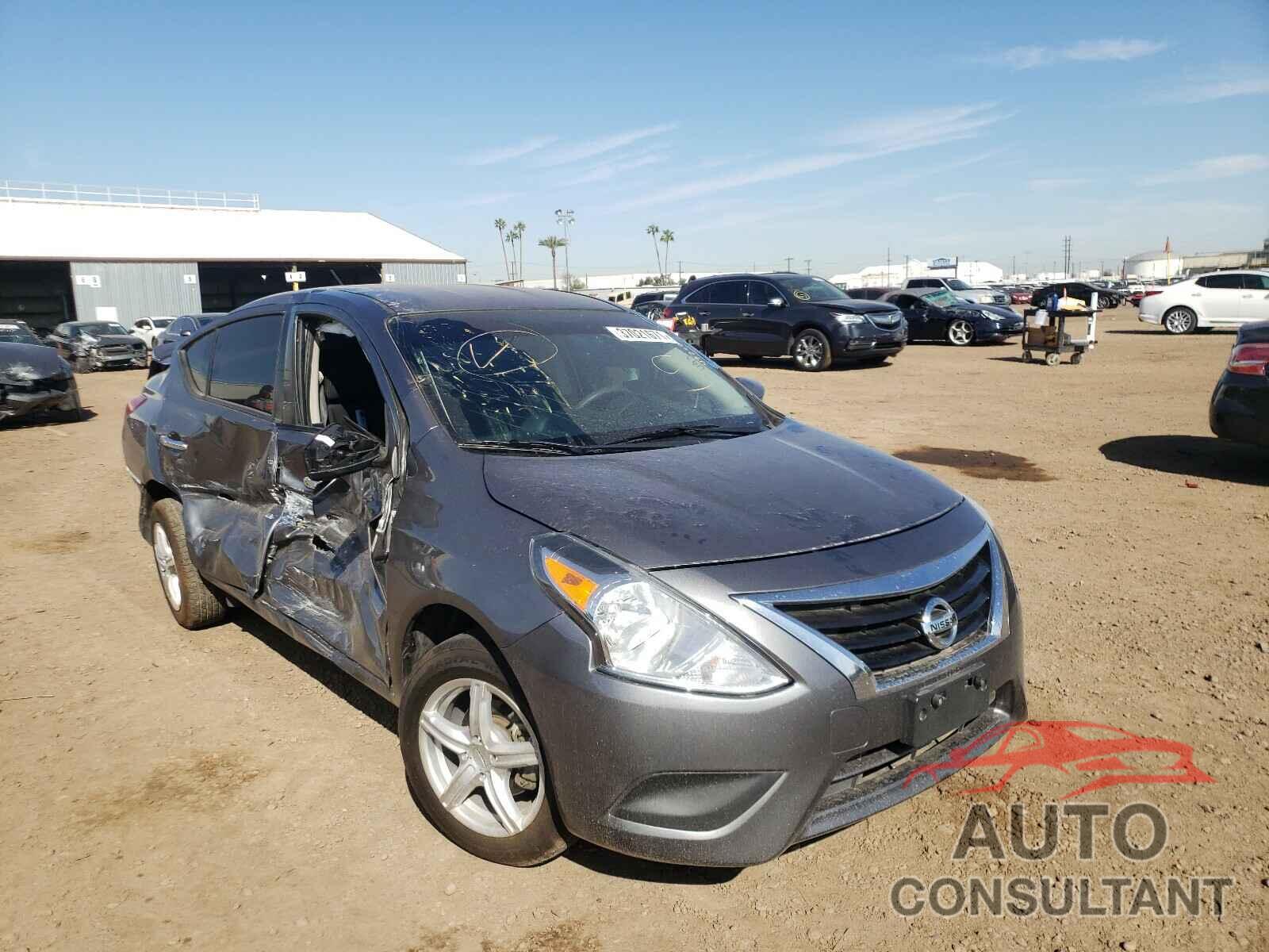 NISSAN VERSA 2019 - 3N1CN7AP1KL820812