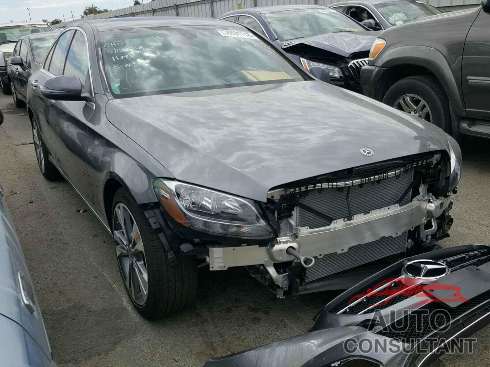 MERCEDES-BENZ C300 2018 - 55SWF4JB5JU265854