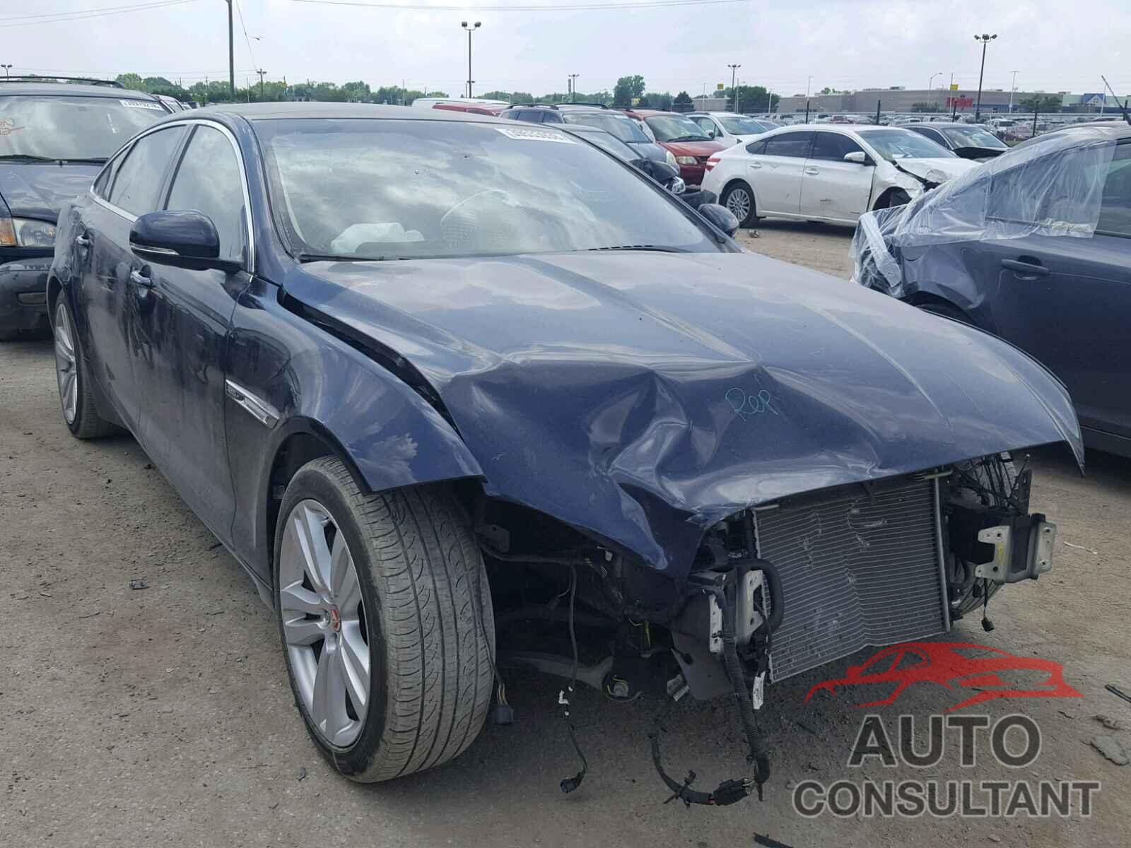 JAGUAR XJ 2016 - SAJWJ2GD0G8W02924