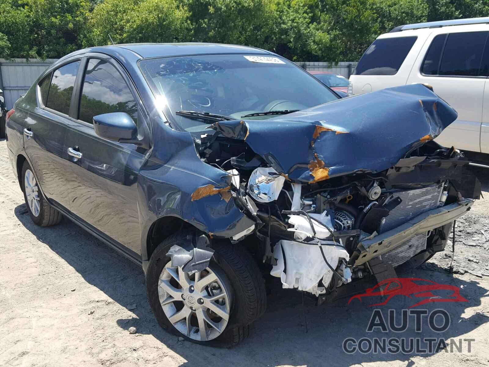 NISSAN VERSA 2017 - 5YJ3E1EB1KF454955