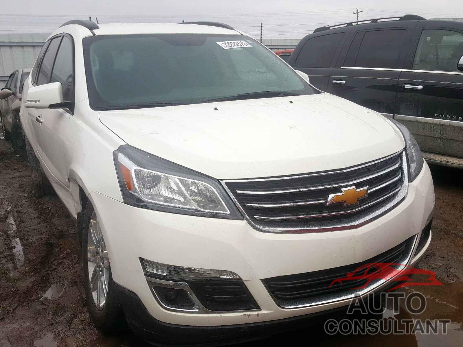 CHEVROLET TRAVERSE 2015 - 5YFBURHE9JP798166