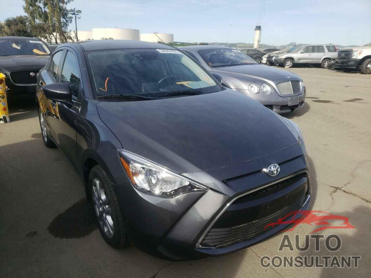 TOYOTA YARIS 2017 - 3MYDLBYV6HY152730