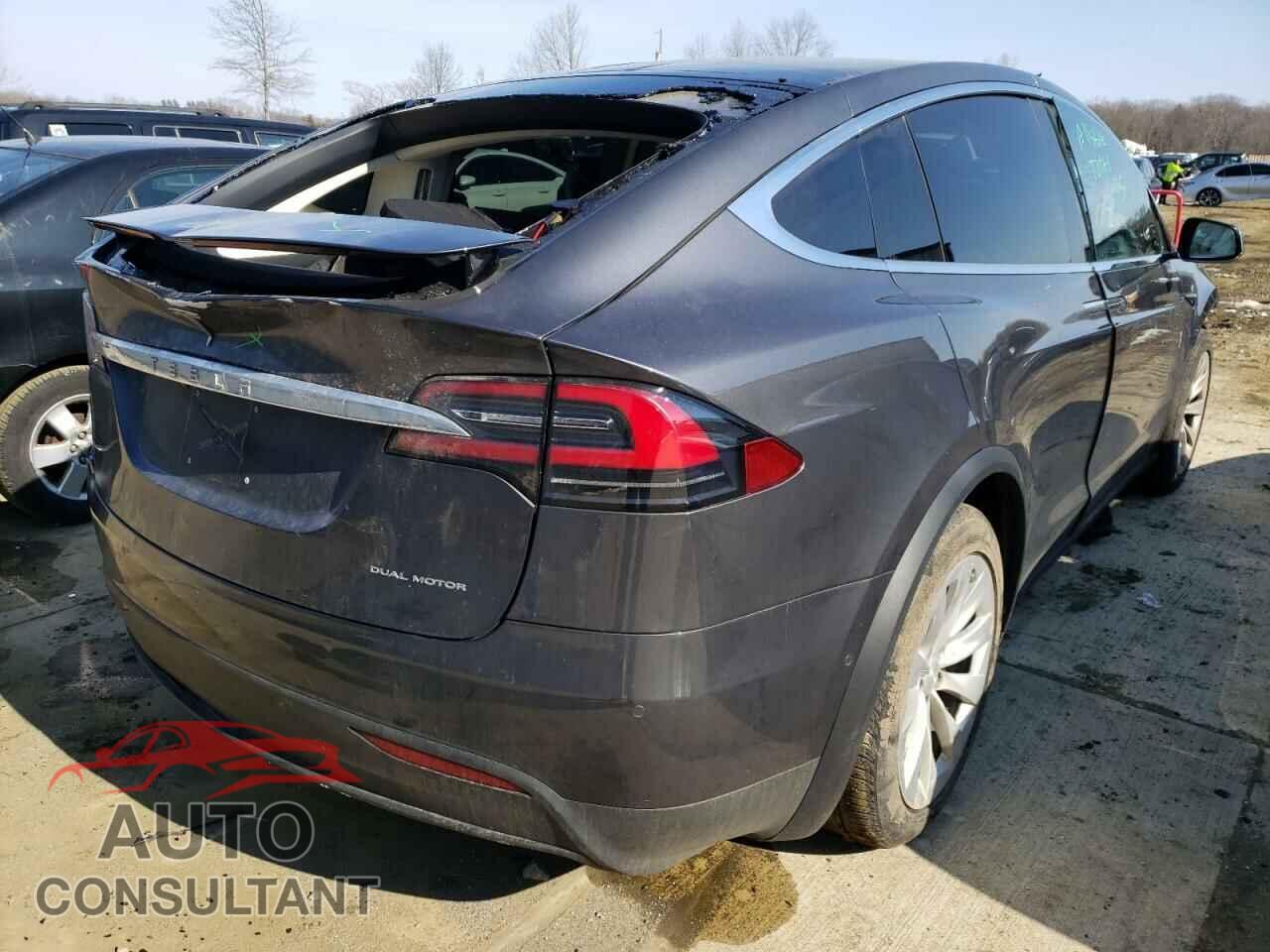 TESLA MODEL X 2019 - 5YJXCAE27KF185769