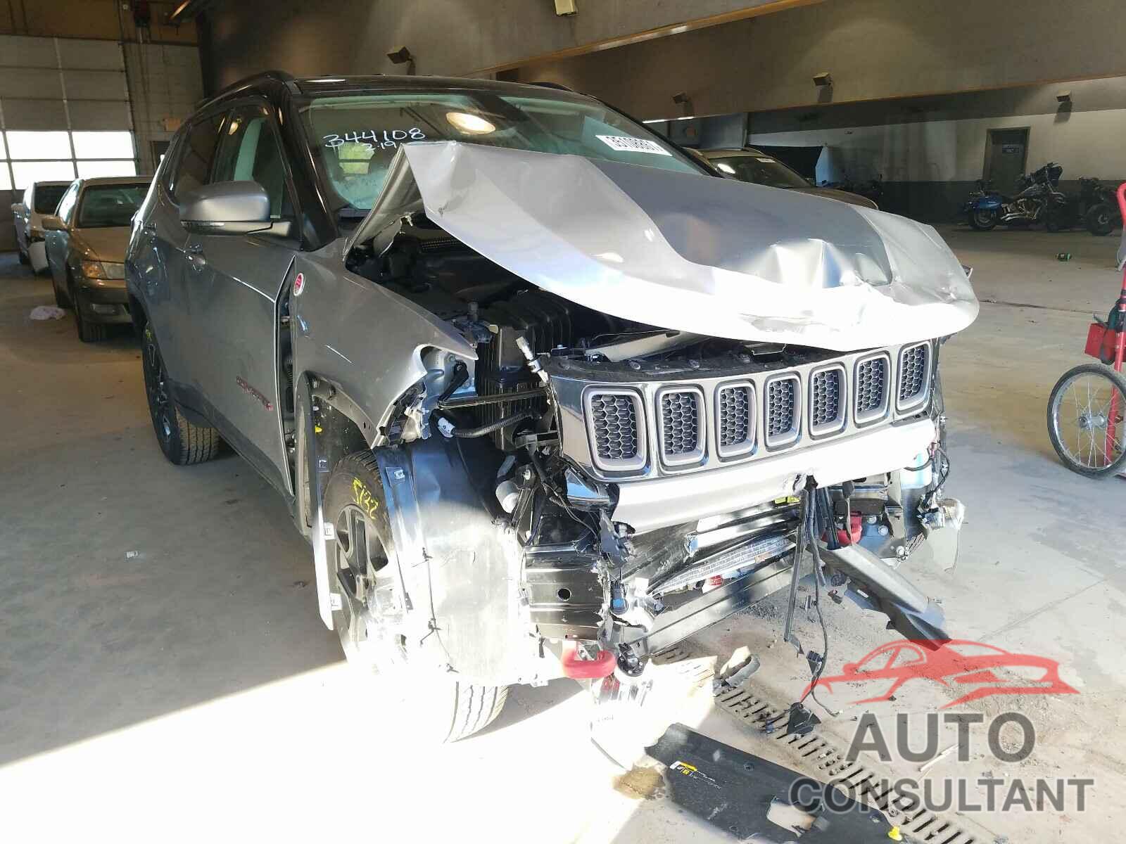 JEEP COMPASS 2019 - 3C4NJDDB4KT748049