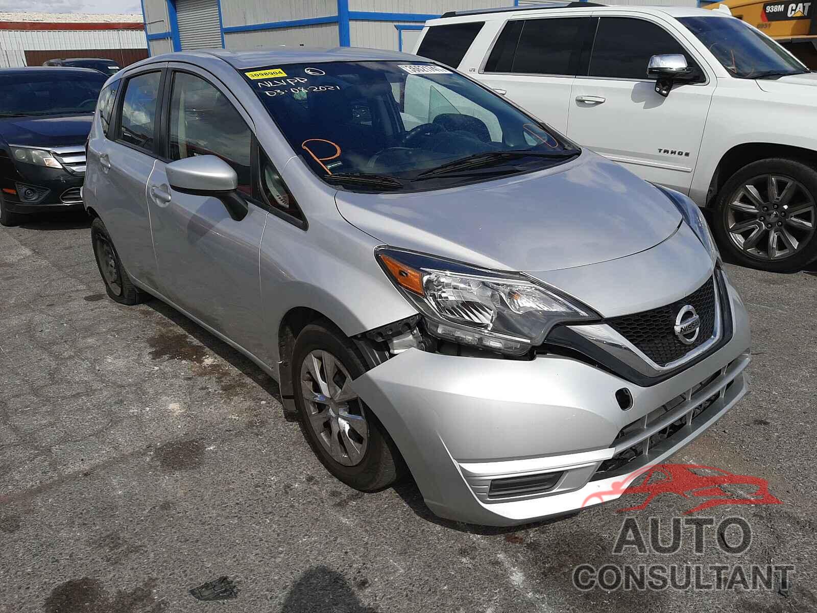 NISSAN VERSA 2018 - 3N1CE2CP7JL359257