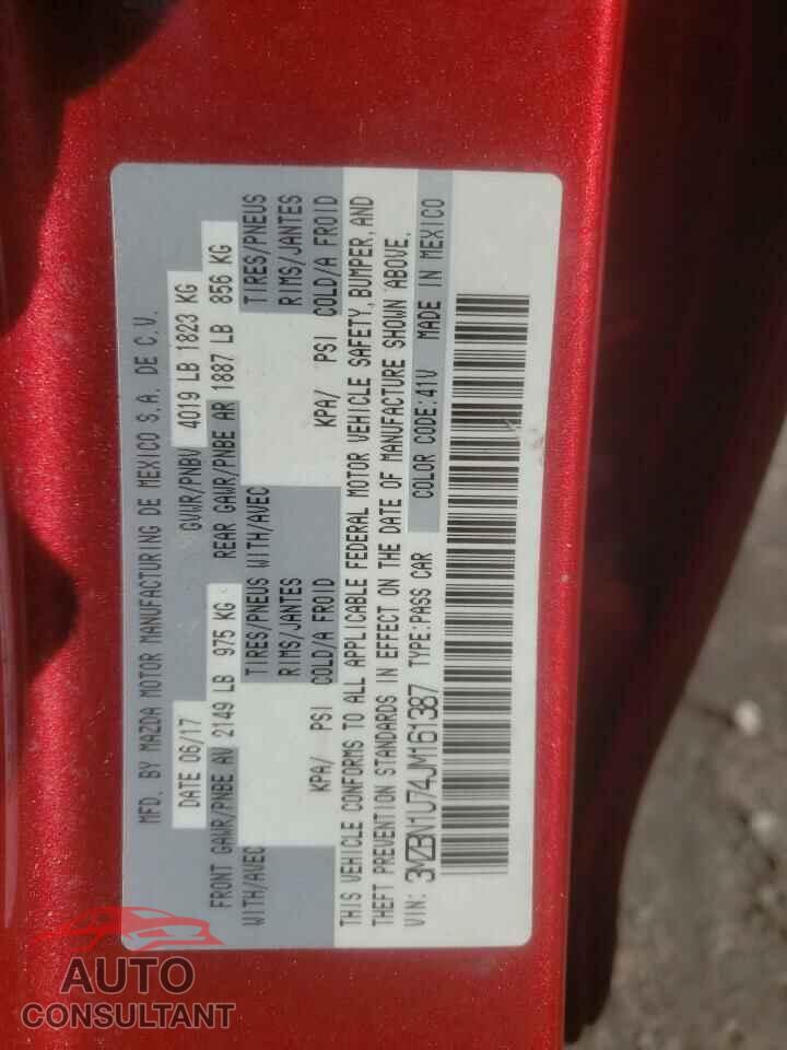 MAZDA 3 2018 - 3MZBN1U74JM161387