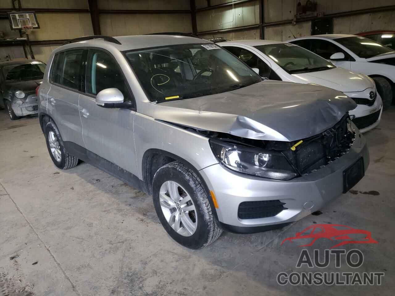 VOLKSWAGEN TIGUAN 2016 - WVGBV7AX5GW034422