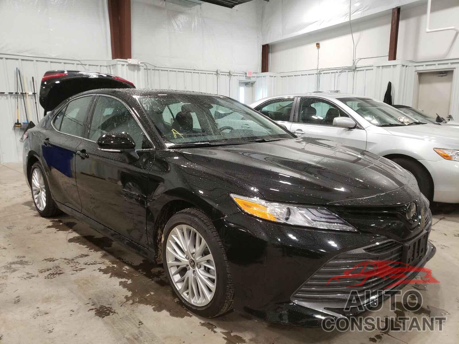 TOYOTA CAMRY 2020 - 4T1F11AK5LU988110