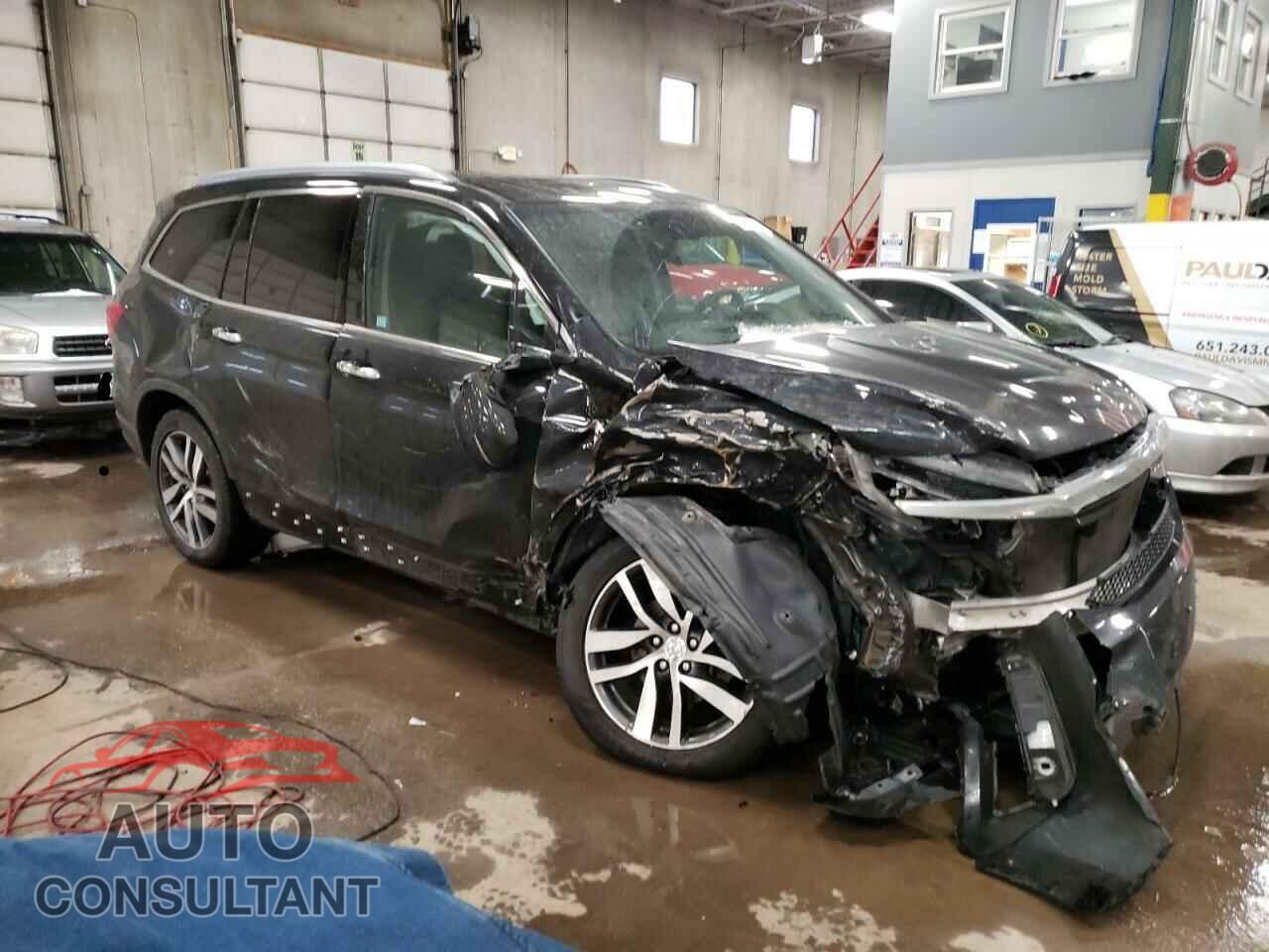 HONDA PILOT 2017 - 5FNYF6H93HB073948