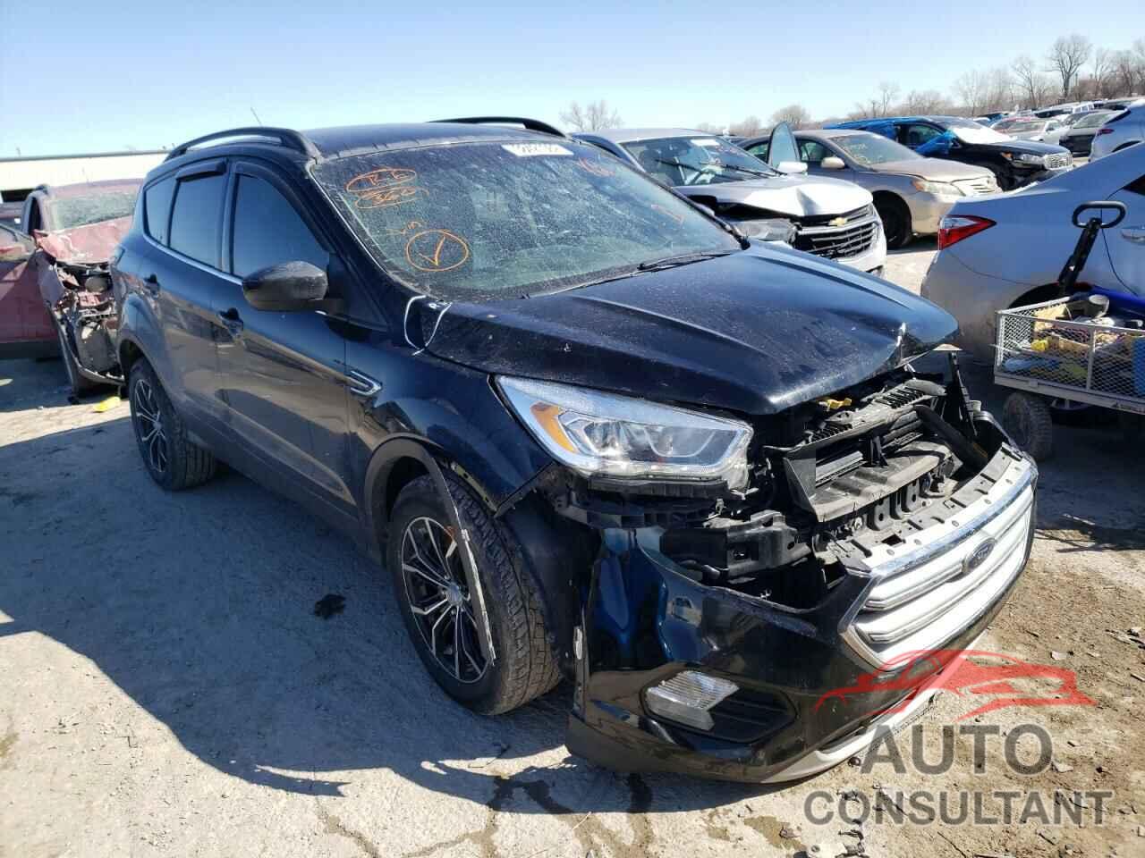 FORD ESCAPE 2017 - 1FMCU9G95HUD96369