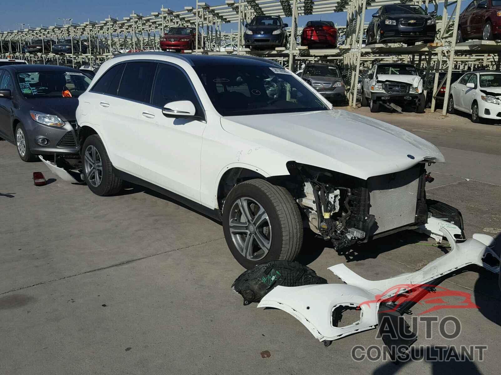 MERCEDES-BENZ GLC 300 4MATIC 2016 - WDC0G4KB8GF113987