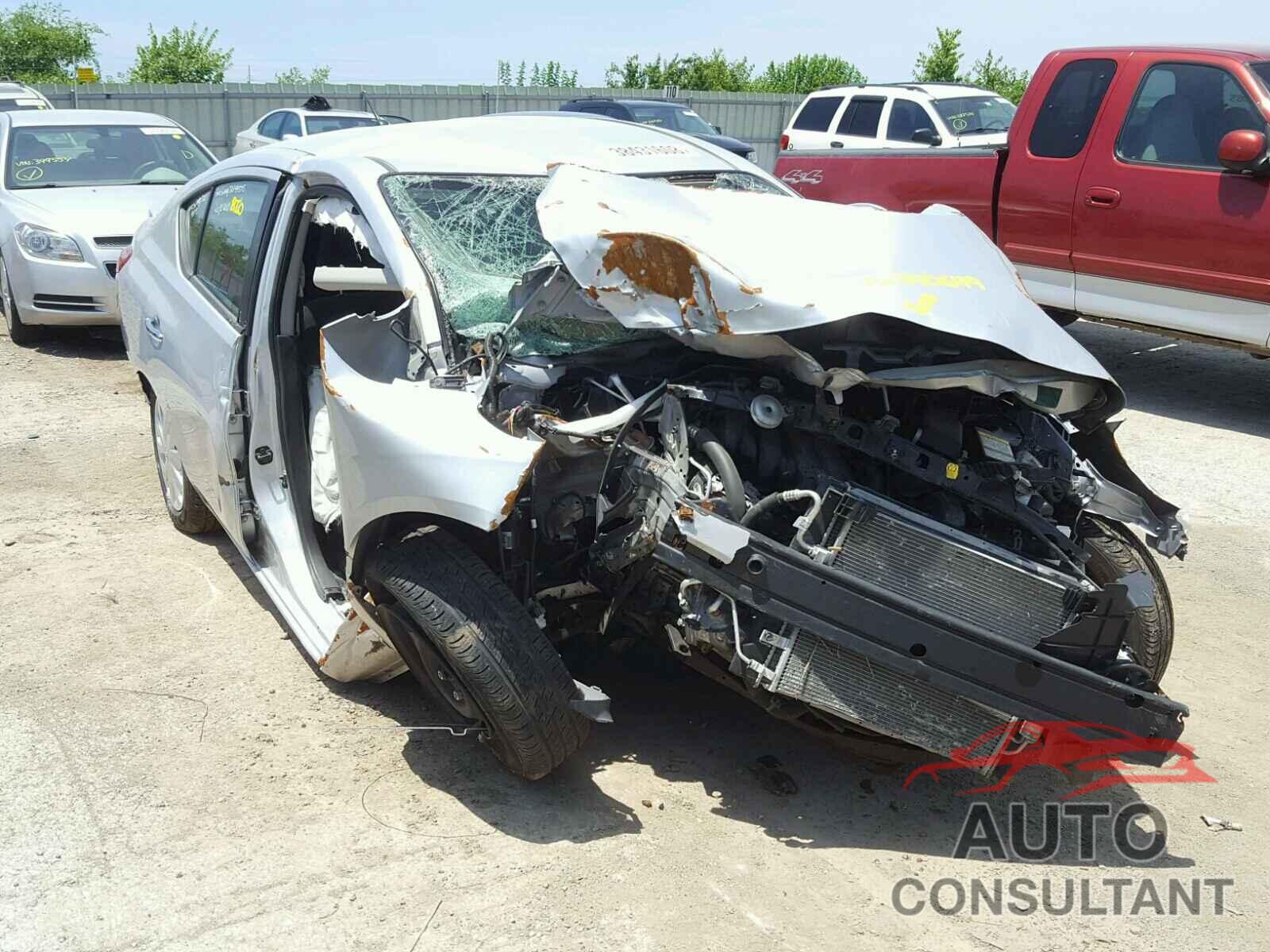NISSAN VERSA 2017 - 3N1CN7AP2HK440649