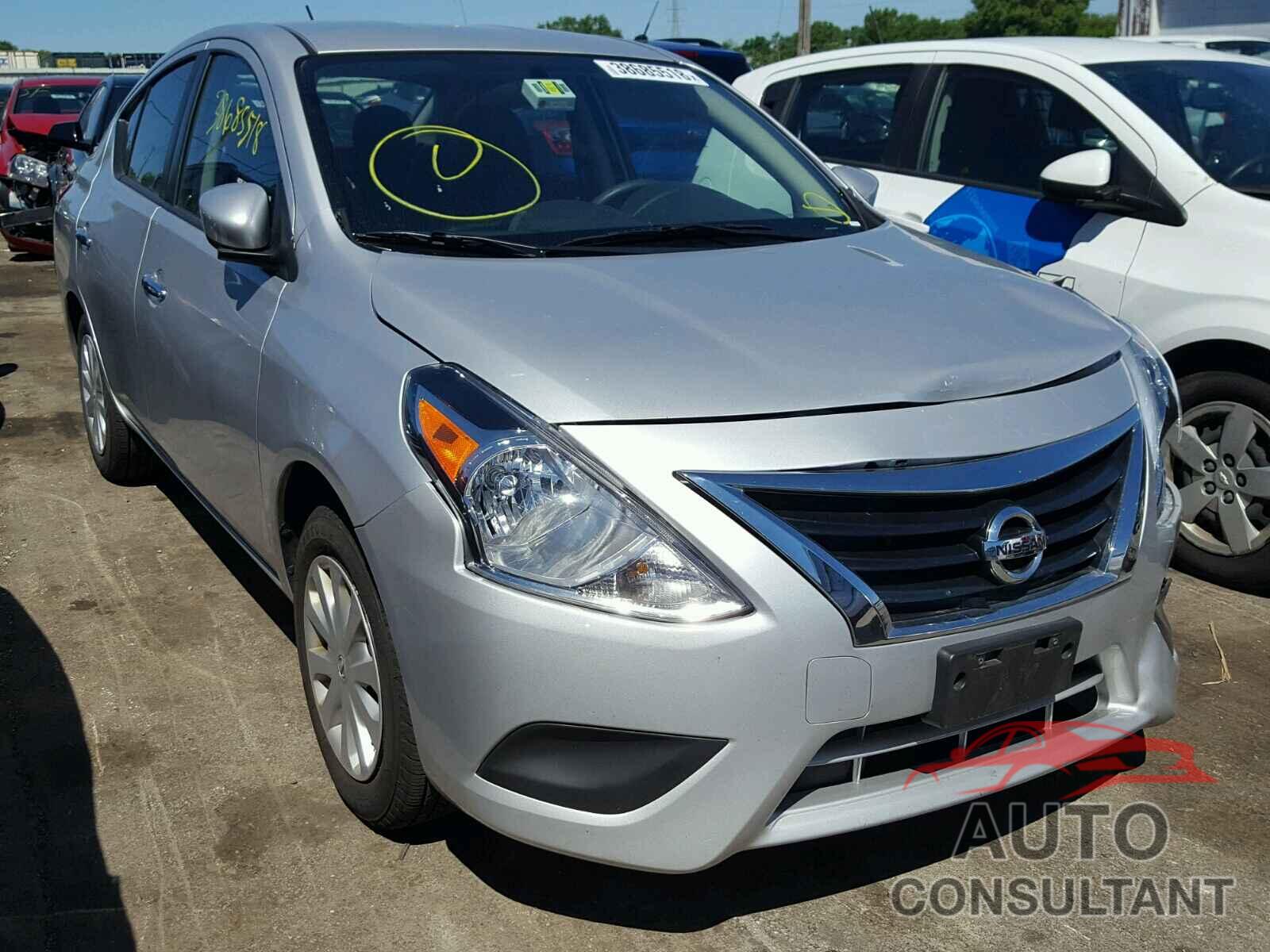 NISSAN VERSA 2017 - 3N1CN7APXHL896621