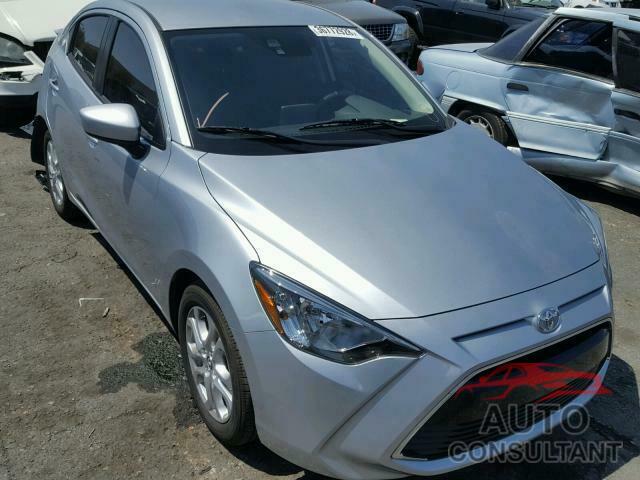 TOYOTA YARIS 2018 - 3MYDLBYV0JY300148