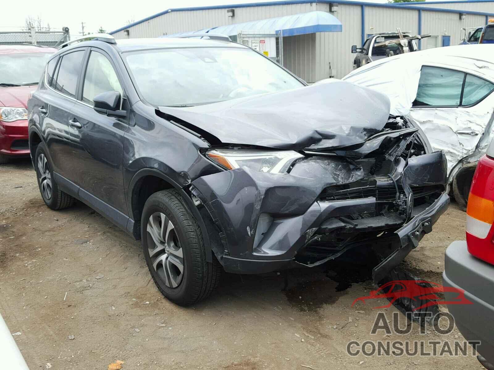 TOYOTA RAV4 LE 2017 - JTMBFREV5HJ137909
