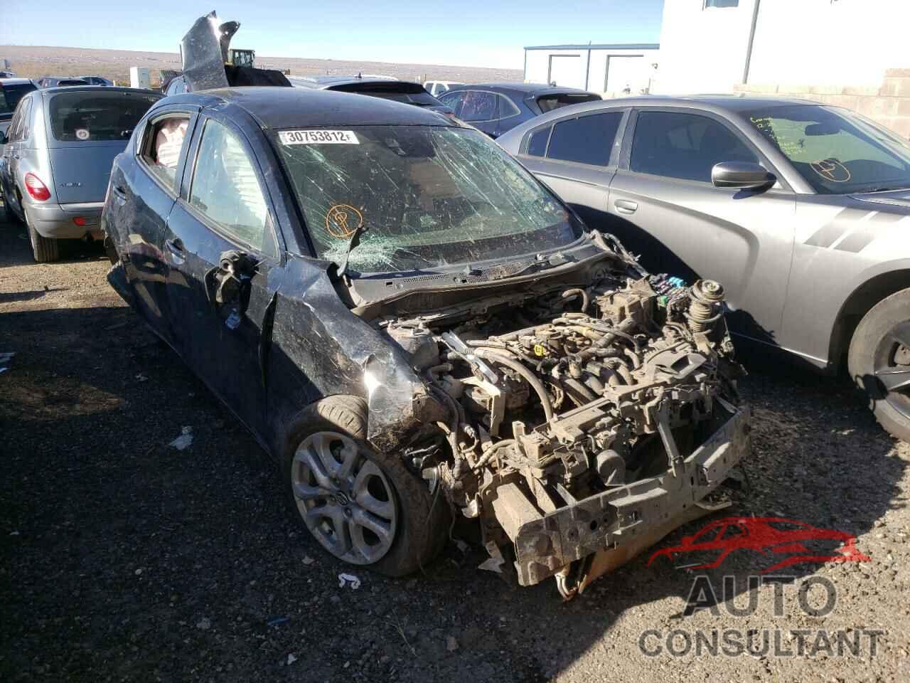 TOYOTA YARIS 2018 - 3MYDLBYV8JY320485