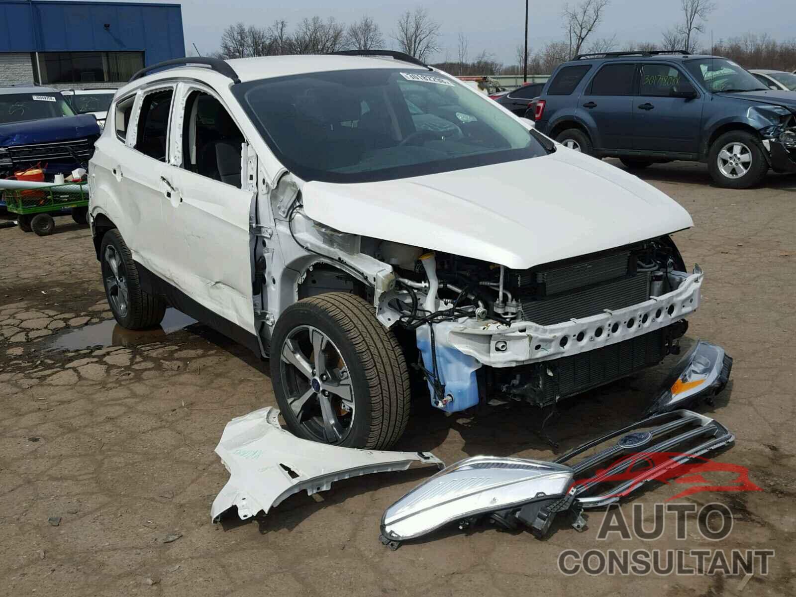 FORD ESCAPE 2017 - 1FMCU0GD5HUD27083